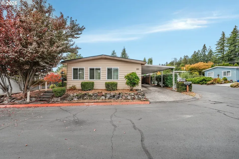 2 Bed 2 Bath Established Mid-Century Residence in Beaverton, OR - 2