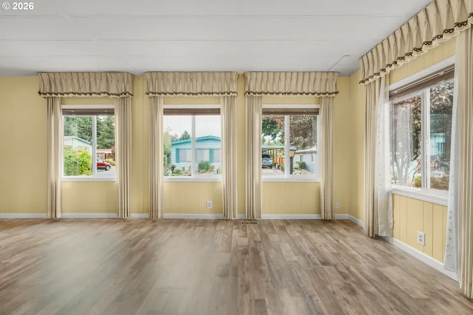 2 Bed 2 Bath Established Mid-Century Residence in Beaverton, OR - 4