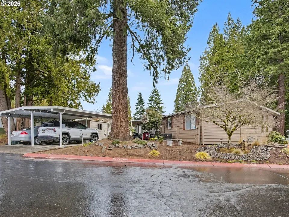 2 Bed 2 Bath Established Mid-Century Residence in Beaverton, OR - 4
