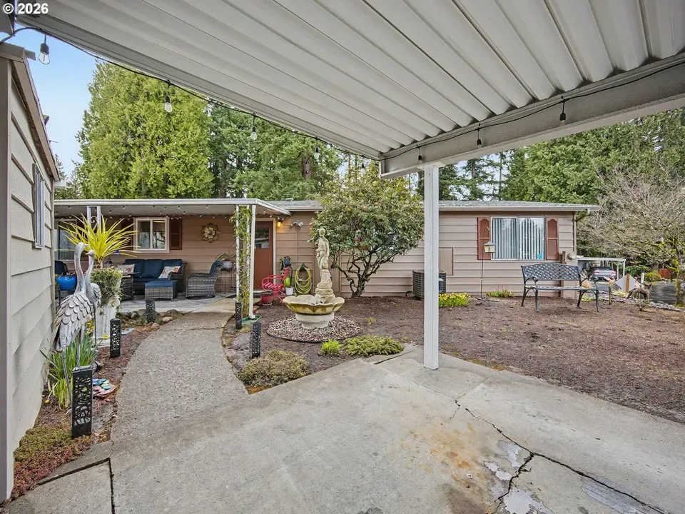 2 Bed 2 Bath Established Mid-Century Residence in Beaverton, OR - 5