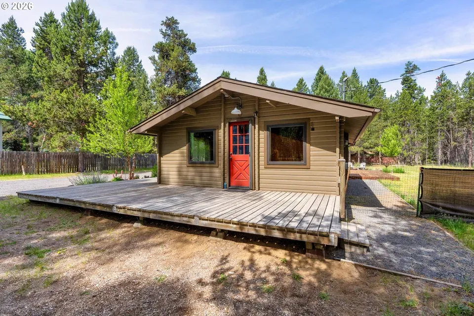 2 Bed 2 Bath Established Mid-Century Residence in Bend, OR - 4