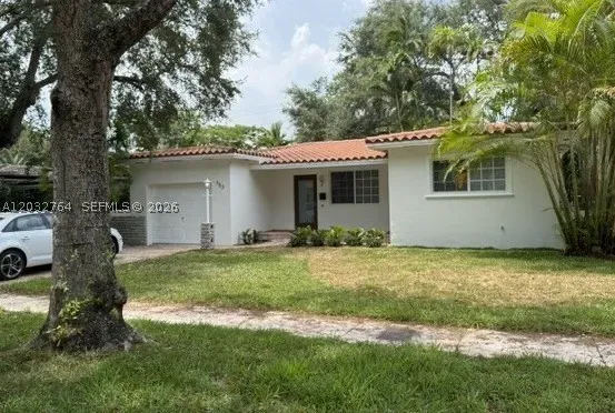 2 Bed 2 Bath Established Mid-Century Residence in Coral Gables, FL