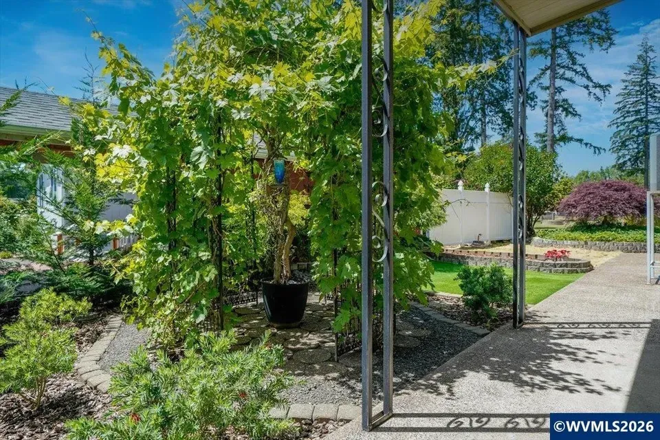 2 Bed 2 Bath Established Mid-Century Residence in Corvallis, OR - 5