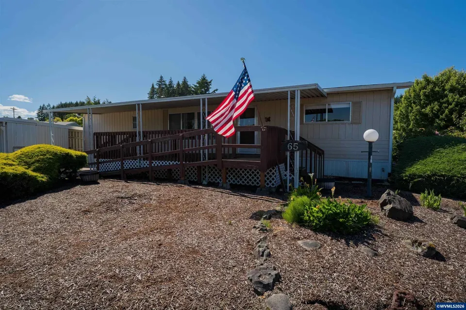 2 Bed 2 Bath Established Mid-Century Residence in Corvallis, OR - 2
