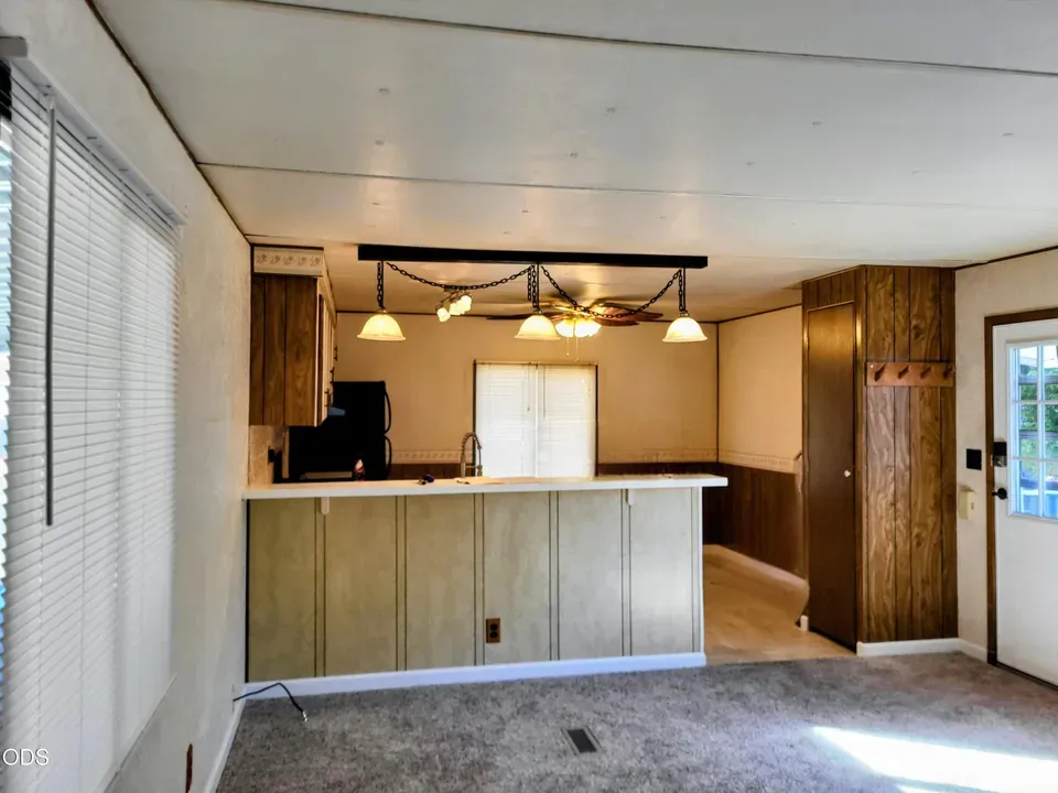 2 Bed 2 Bath Established Mid-Century Residence in Medford, OR - 2