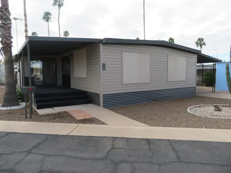 2 Bed 2 Bath Established Mid-Century Residence in Mesa, AZ - 2