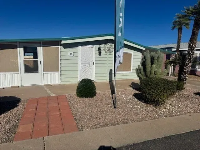 2 Bed 2 Bath Established Mid-Century Residence in Mesa, AZ