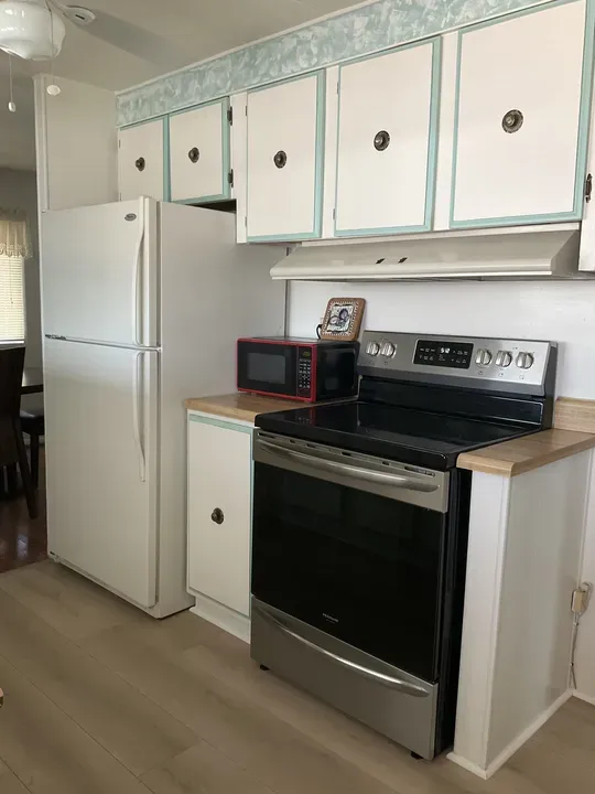 2 Bed 2 Bath Established Mid-Century Residence in Mesa, AZ - 2