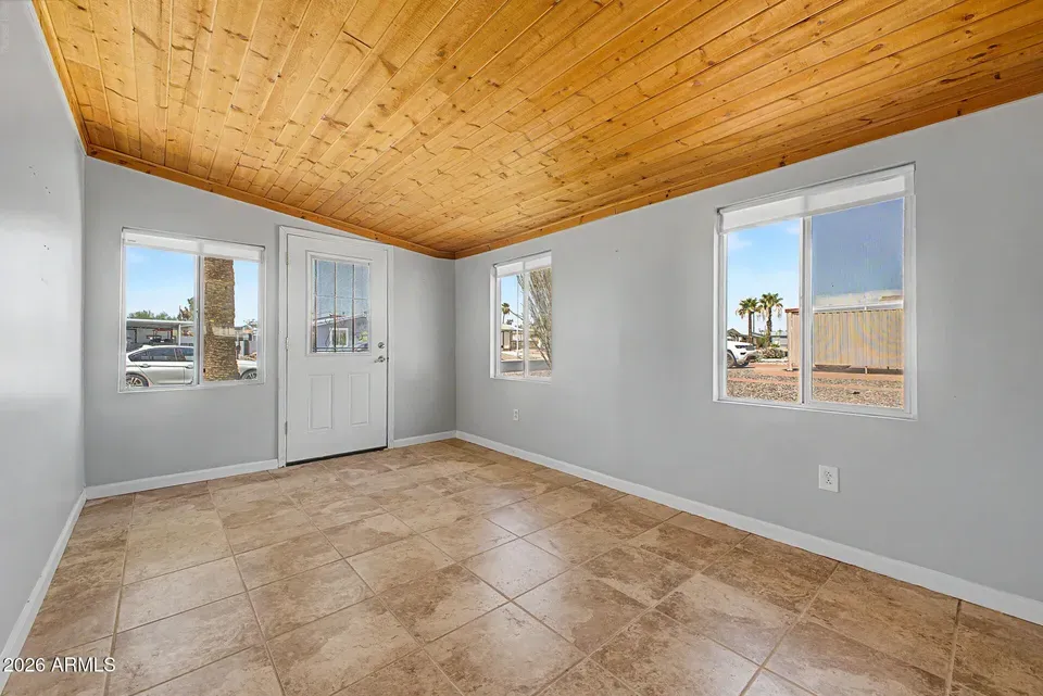 2 Bed 2 Bath Established Mid-Century Residence in Mesa, AZ - 5