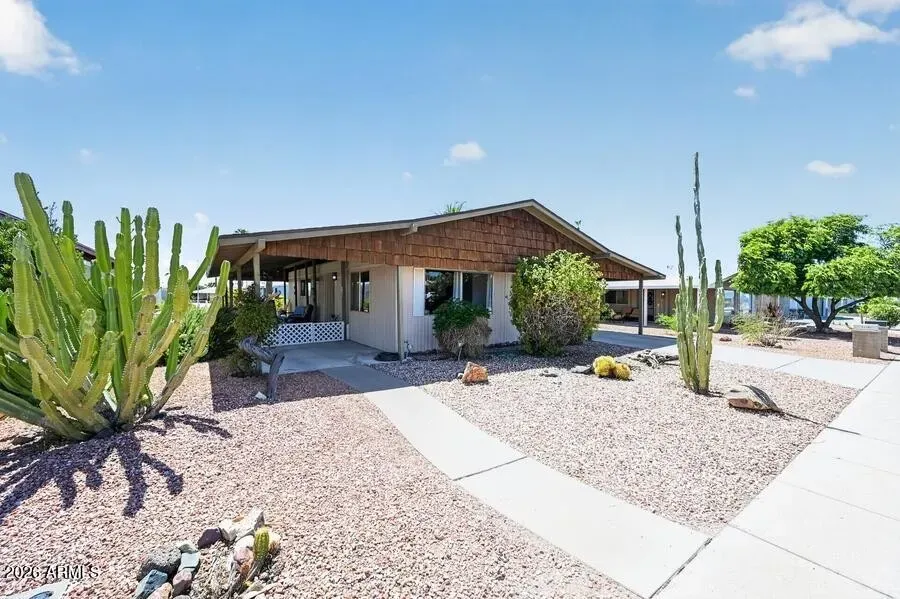2 Bed 2 Bath Established Mid-Century Residence in Mesa, AZ