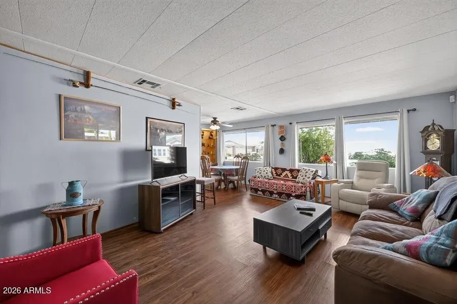 2 Bed 2 Bath Established Mid-Century Residence in Mesa, AZ - 4