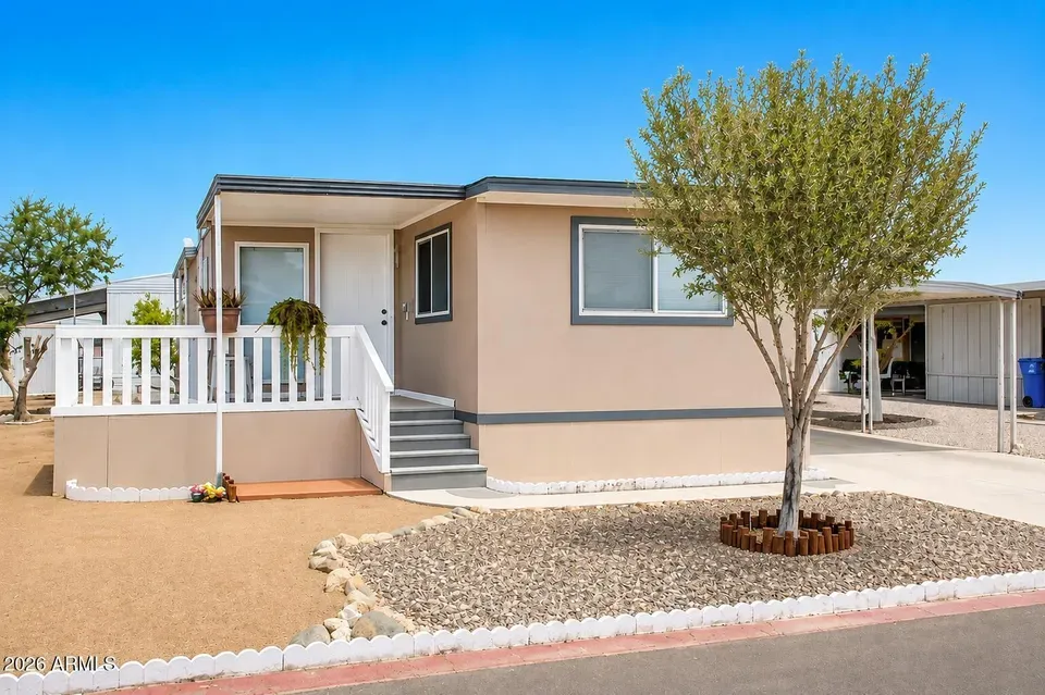 2 Bed 2 Bath Established Mid-Century Residence in Phoenix, AZ - 2