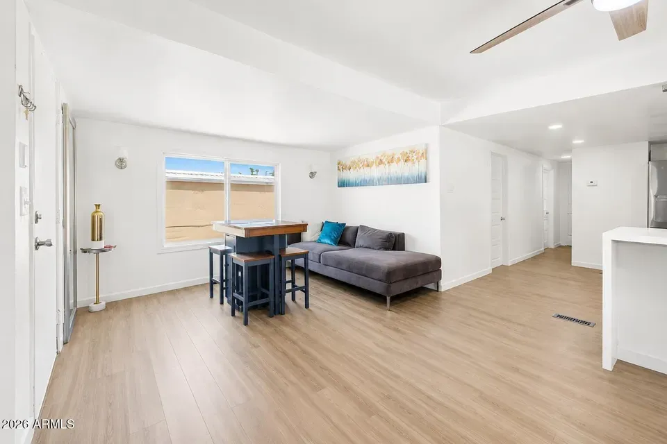 2 Bed 2 Bath Established Mid-Century Residence in Phoenix, AZ - 5