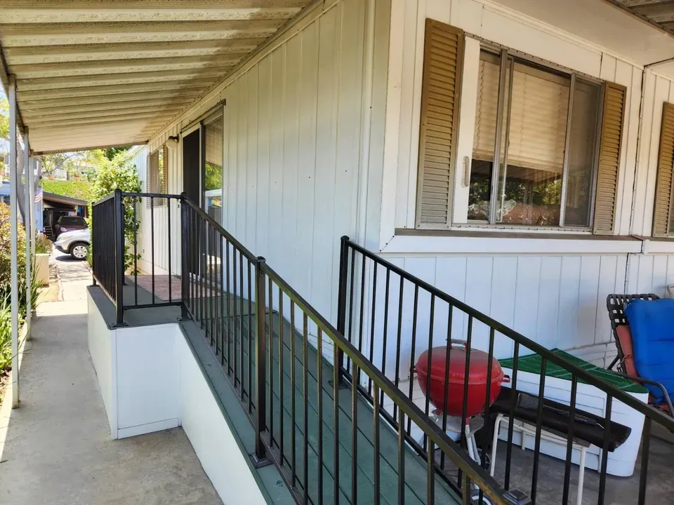 2 Bed 2 Bath Established Mid-Century Residence in San Diego, CA - 3