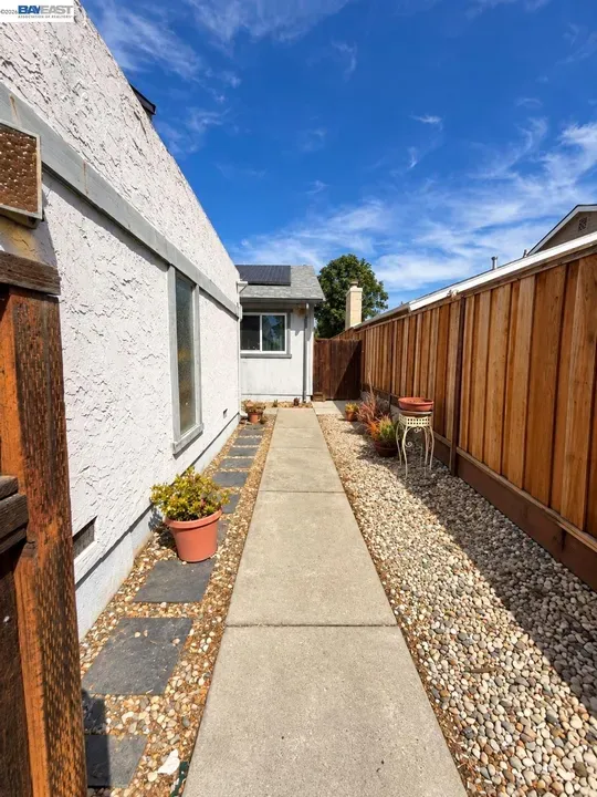2 Bed 2 Bath Established Mid-Century Residence in San Jose, CA - 2