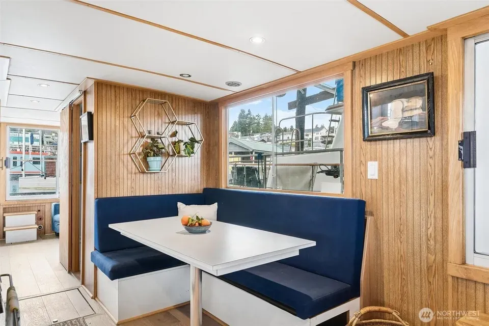 2 Bed 2 Bath Established Mid-Century Residence in Seattle, WA - 3
