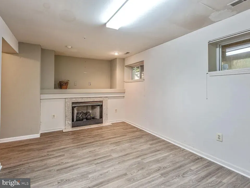 2 Bed 2 Bath Established Multi-Level Townhouse in Annapolis, MD - 4