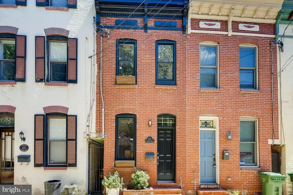 2 Bed 2 Bath Established Multi-Level Townhouse in Baltimore, MD - 1