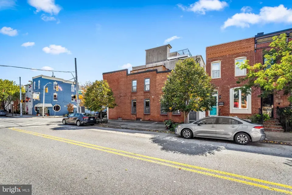 2 Bed 2 Bath Established Multi-Level Townhouse in Baltimore, MD - 3
