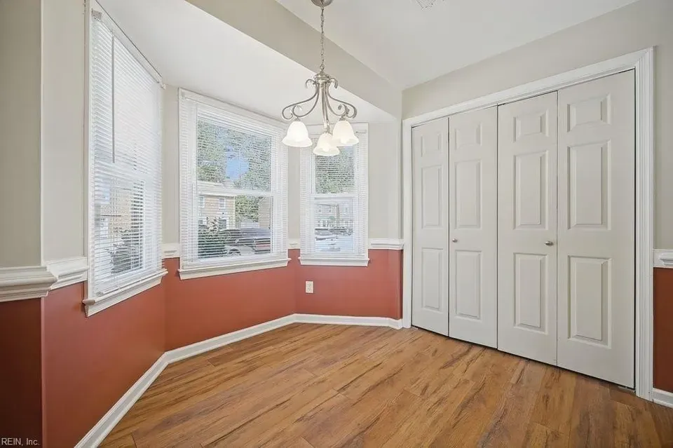 2 Bed 2 Bath Established Multi-Level Townhouse in Chesapeake, VA - 5