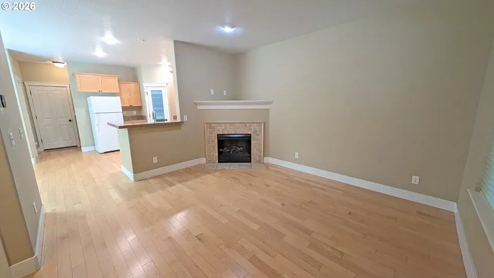 2 Bed 2 Bath Established Multi-Level Townhouse in Hillsboro, OR - 3