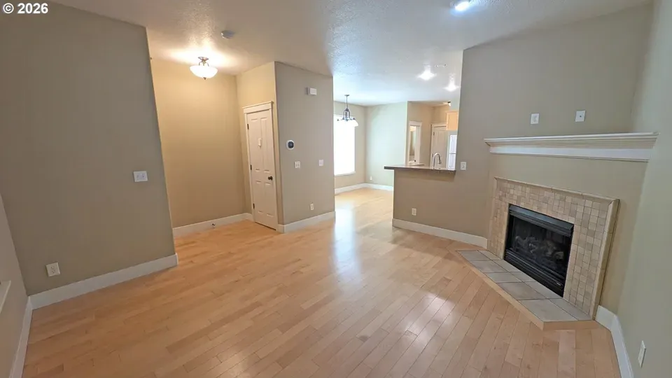 2 Bed 2 Bath Established Multi-Level Townhouse in Hillsboro, OR - 5