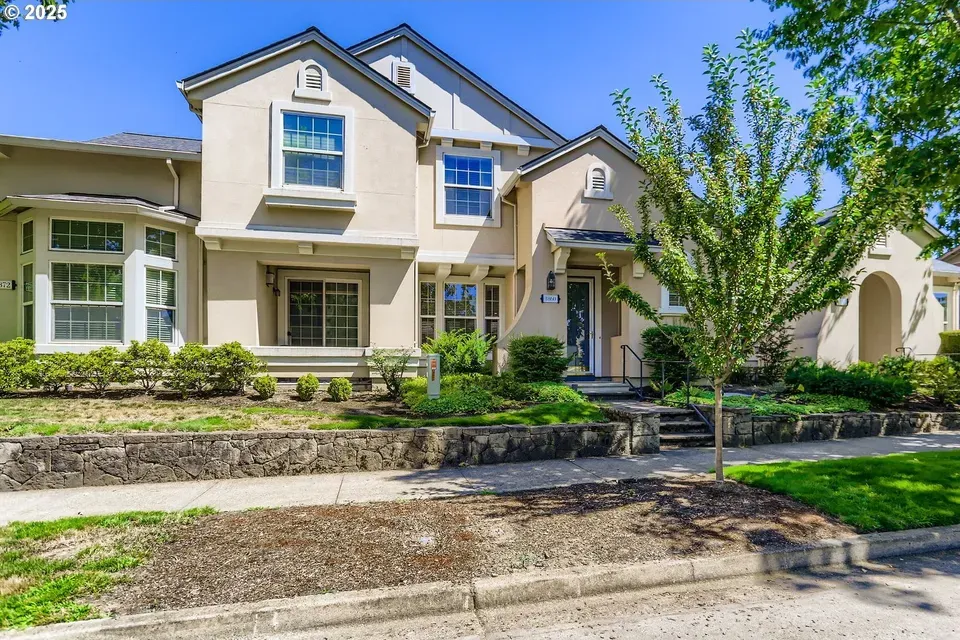 2 Bed 2 Bath Established Multi-Level Townhouse in Hillsboro, OR - 3