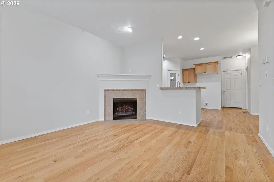 2 Bed 2 Bath Established Multi-Level Townhouse in Hillsboro, OR - 5