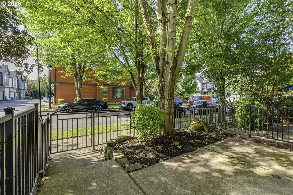 2 Bed 2 Bath Established Multi-Level Townhouse in Hillsboro, OR - 3