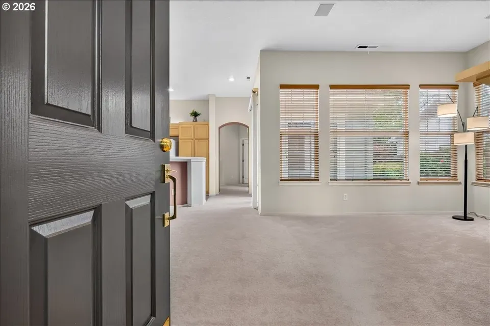 2 Bed 2 Bath Established Multi-Level Townhouse in Hillsboro, OR - 5