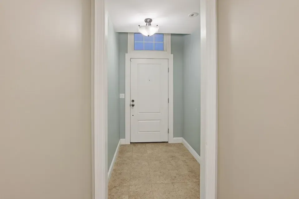 2 Bed 2 Bath Established Multi-Level Townhouse in Manchester, NH - 2