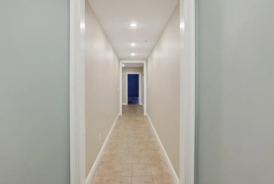 2 Bed 2 Bath Established Multi-Level Townhouse in Manchester, NH - 3