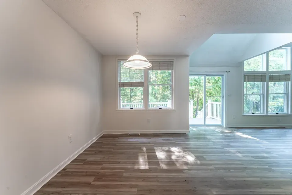 2 Bed 2 Bath Established Multi-Level Townhouse in Nashua, NH - 4