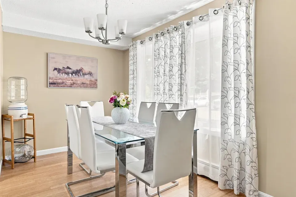 2 Bed 2 Bath Established Multi-Level Townhouse in Nashua, NH - 4