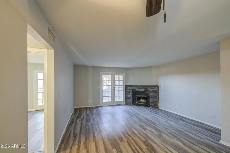 2 Bed 2 Bath Established Multi-Level Townhouse in Phoenix, AZ - 2