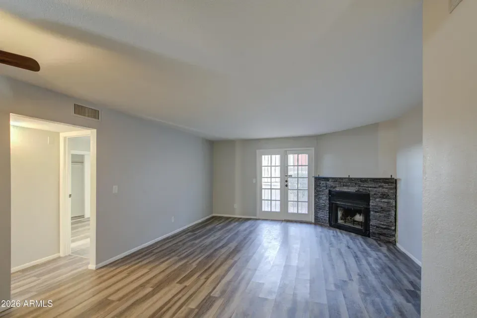 2 Bed 2 Bath Established Multi-Level Townhouse in Phoenix, AZ - 3