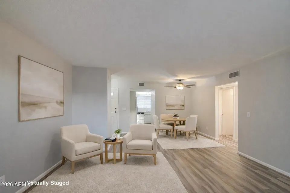 2 Bed 2 Bath Established Multi-Level Townhouse in Phoenix, AZ - 4