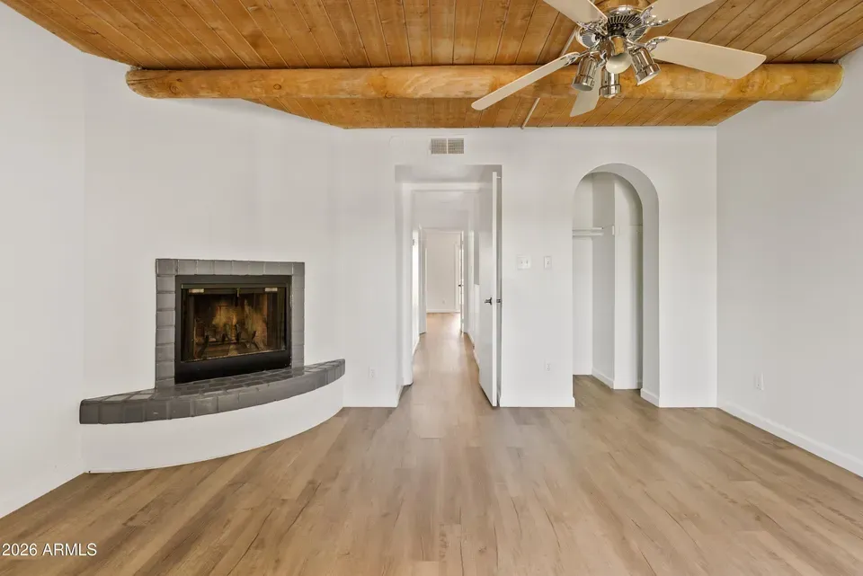 2 Bed 2 Bath Established Multi-Level Townhouse in Phoenix, AZ - 1