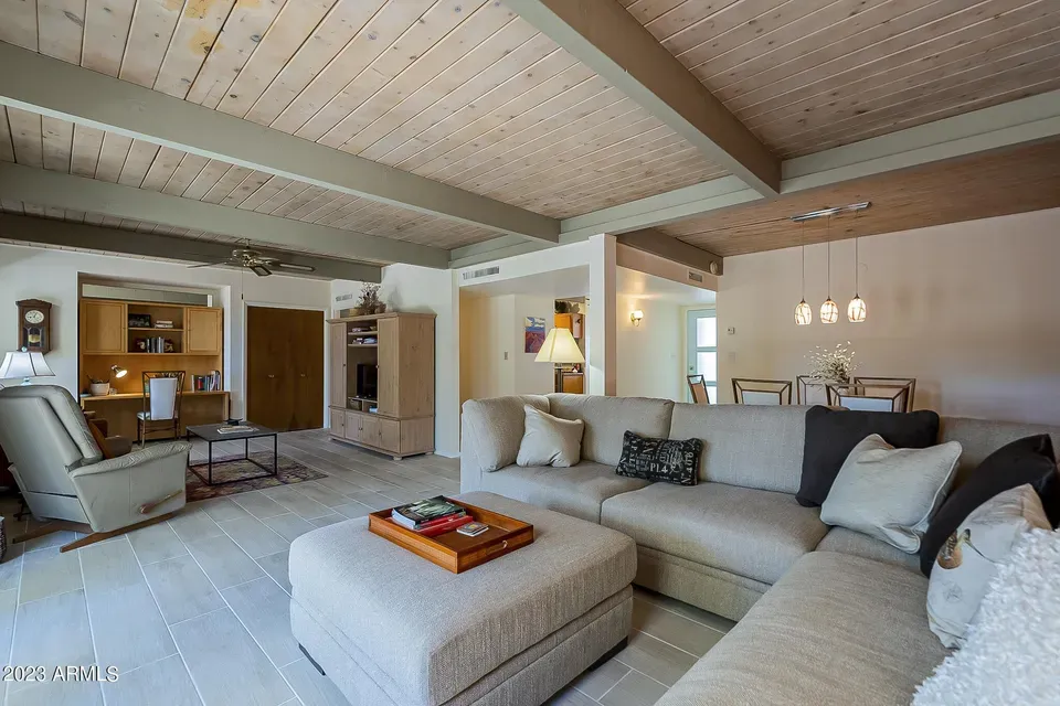 2 Bed 2 Bath Established Multi-Level Townhouse in Scottsdale, AZ - 1