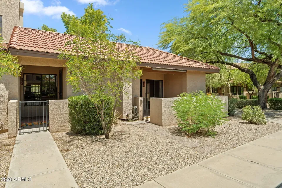 2 Bed 2 Bath Established Multi-Level Townhouse in Scottsdale, AZ - 1