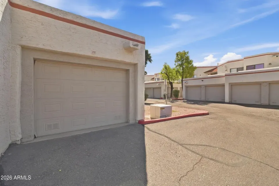 2 Bed 2 Bath Established Multi-Level Townhouse in Scottsdale, AZ - 4