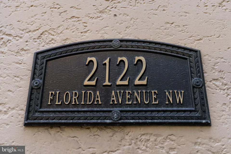 2 Bed 2 Bath Established Multi-Level Townhouse in Washington, DC - 3