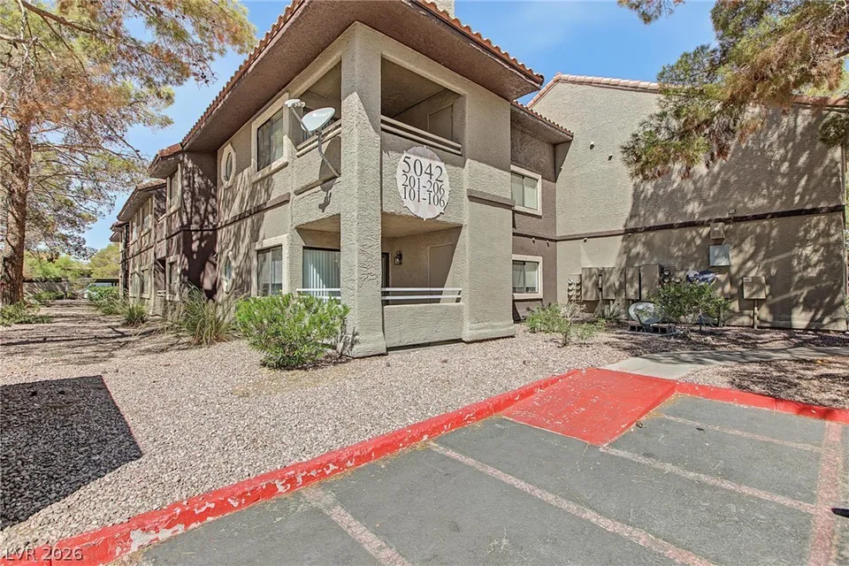 2 Bed 2 Bath Luxury Urban High-Rise in Las Vegas, NV