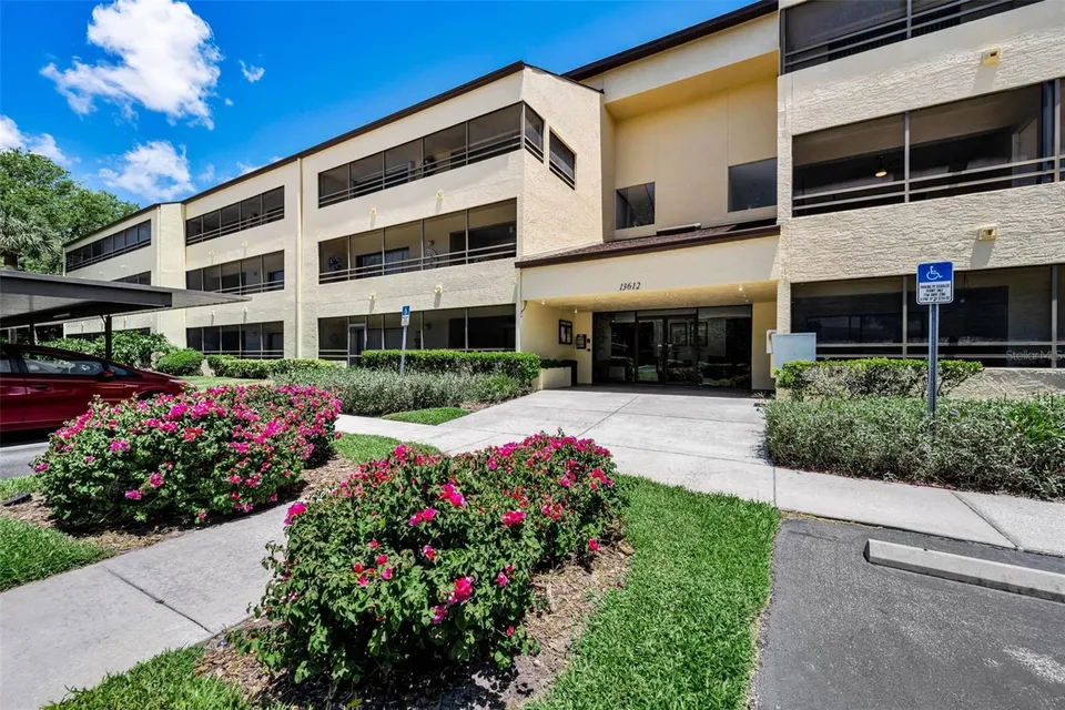 2 Bed 2 Bath Luxury Urban High-Rise in Tampa, FL