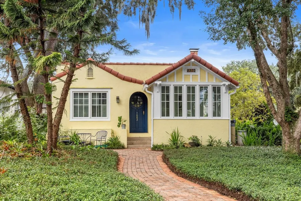 2 Bed 2 Bath Mediterranean Revival in Orlando, FL