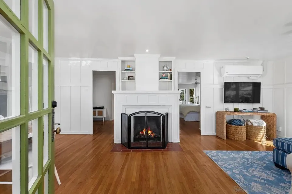 Interior view 2