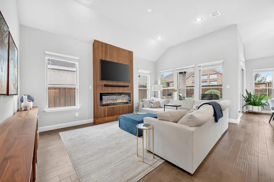2 Bed 2 Bath Modern Contemporary Residence in Allen, TX - 4