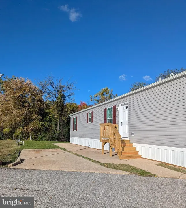 2 Bed 2 Bath Modern Contemporary Residence in Baltimore, MD