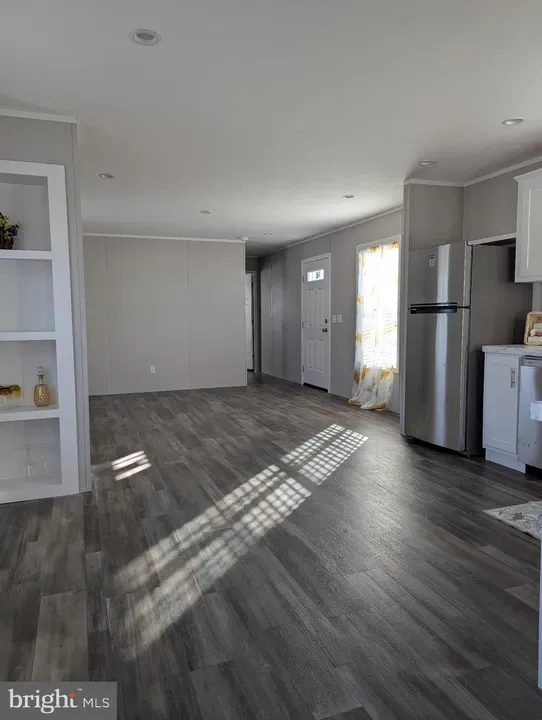 2 Bed 2 Bath Modern Contemporary Residence in Baltimore, MD - 3