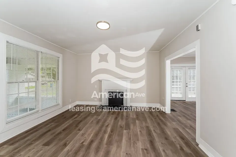 2 Bed 2 Bath Modern Contemporary Residence in Birmingham, AL - 3